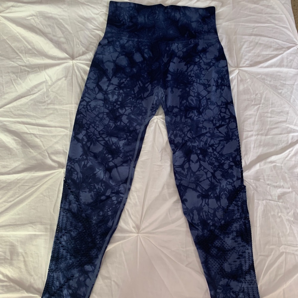 VS Pink Tie Dye Leggings